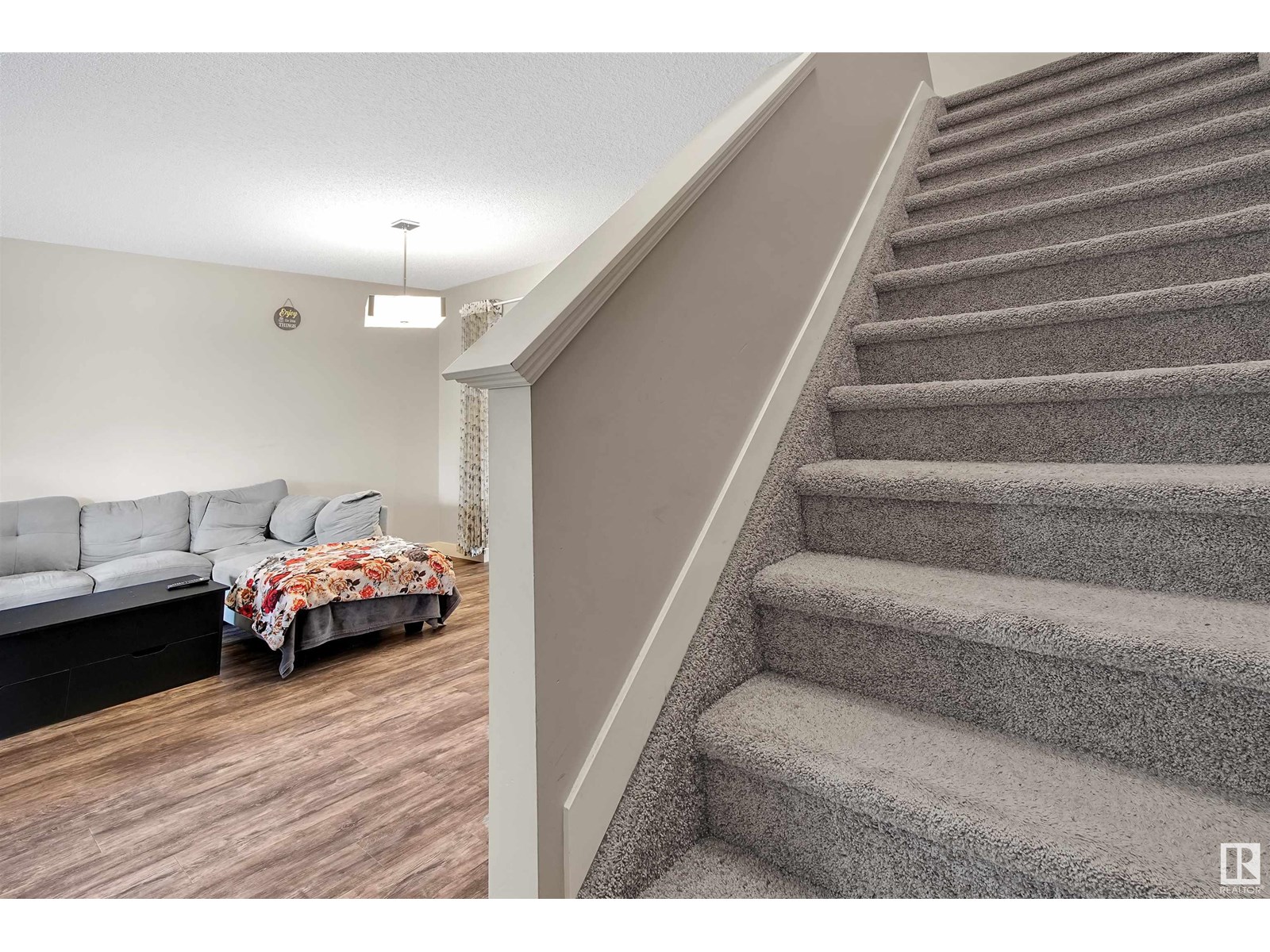 Photo 13 of 1531 22 St Nw Nw, Edmonton AB