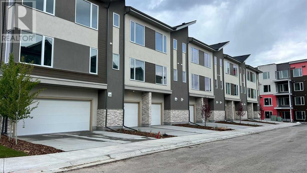 Single Family House for Sale in  Shawnee Square SW Shawnee Slopes Calgary 