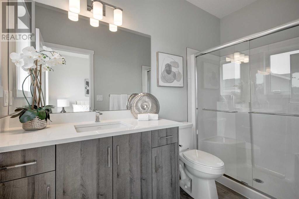 Single Family House for Sale in  Shawnee Square SW Shawnee Slopes Calgary 