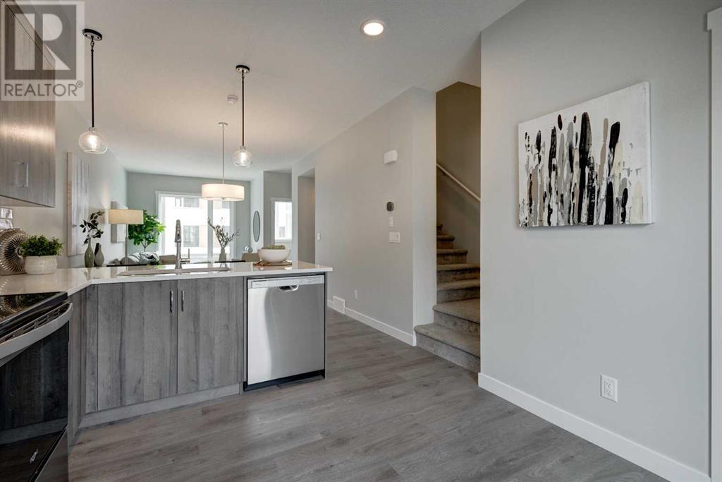 Single Family House for Sale in  Shawnee Square SW Shawnee Slopes Calgary 