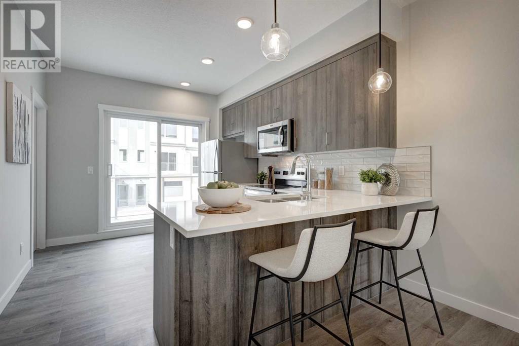 Single Family House for Sale in  Shawnee Square SW Shawnee Slopes Calgary 