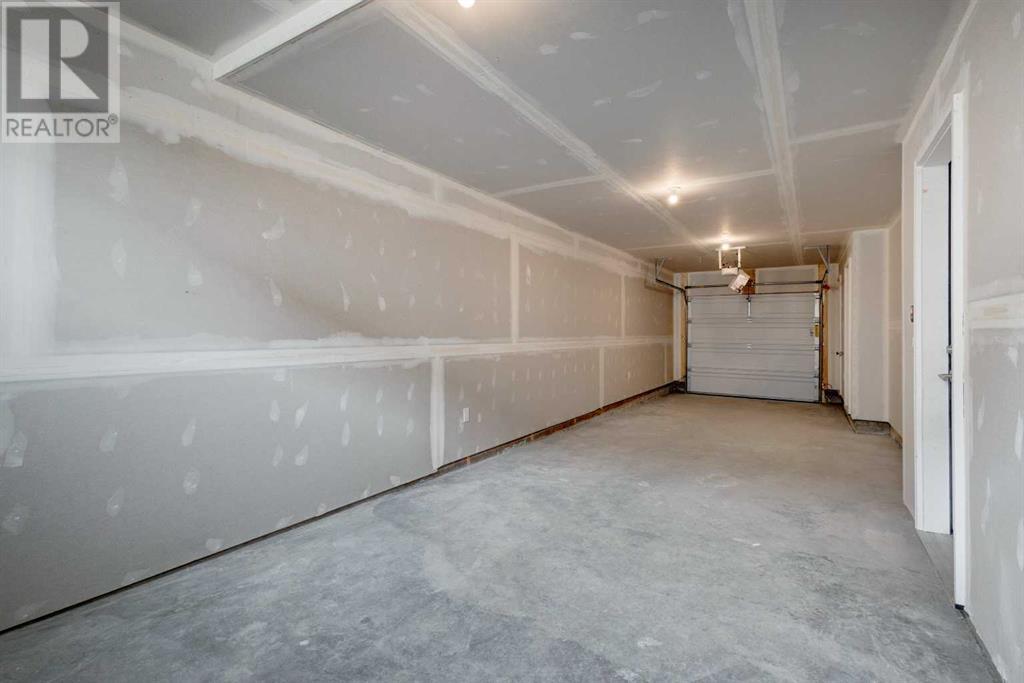 Single Family House for Sale in  Shawnee Square SW Shawnee Slopes Calgary 