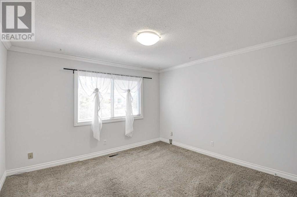 Single Family House for Sale in    Avenue SE Acadia Calgary 
