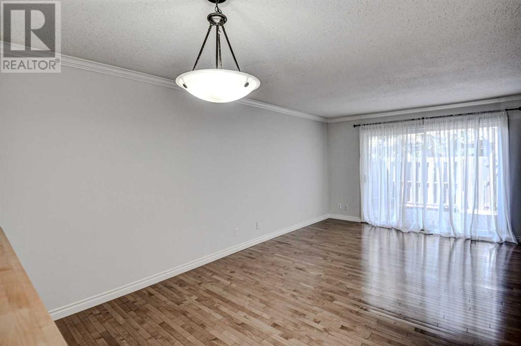 Single Family House for Sale in    Avenue SE Acadia Calgary 
