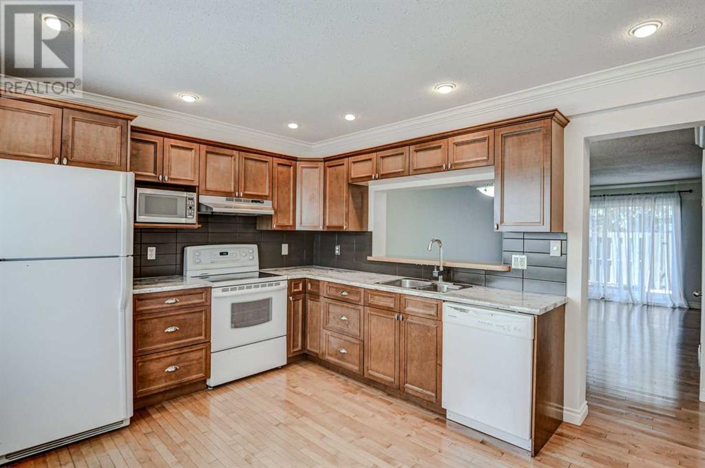 Single Family House for Sale in    Avenue SE Acadia Calgary 