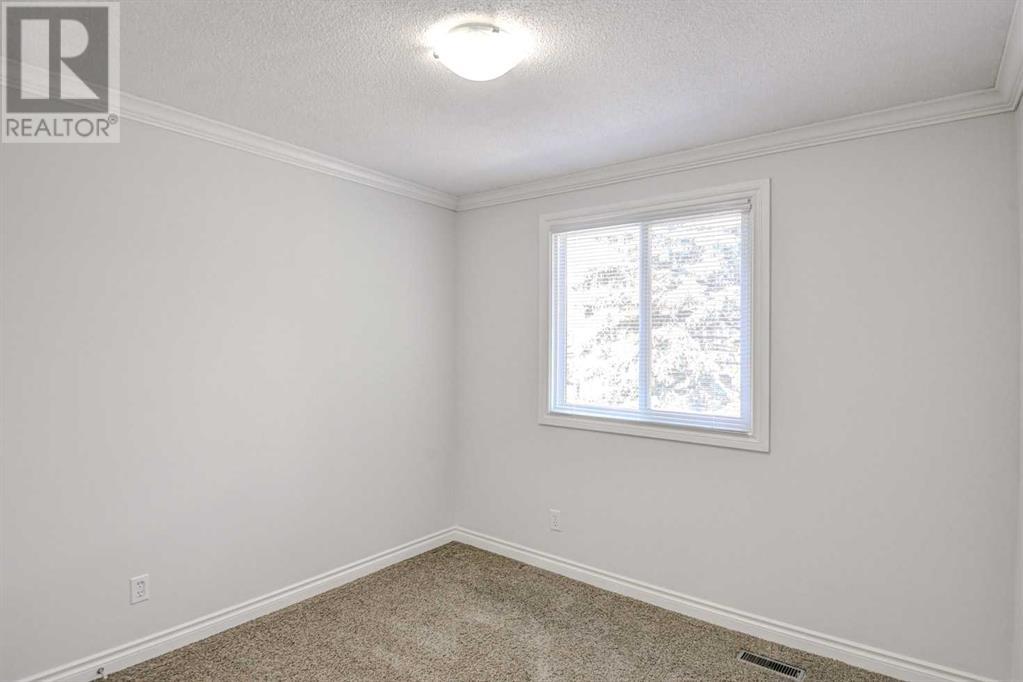 Single Family House for Sale in    Avenue SE Acadia Calgary 