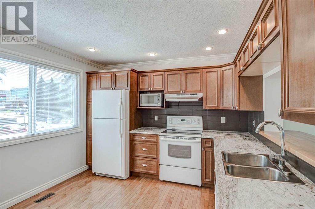 Single Family House for Sale in    Avenue SE Acadia Calgary 