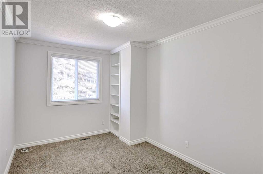 Single Family House for Sale in    Avenue SE Acadia Calgary 