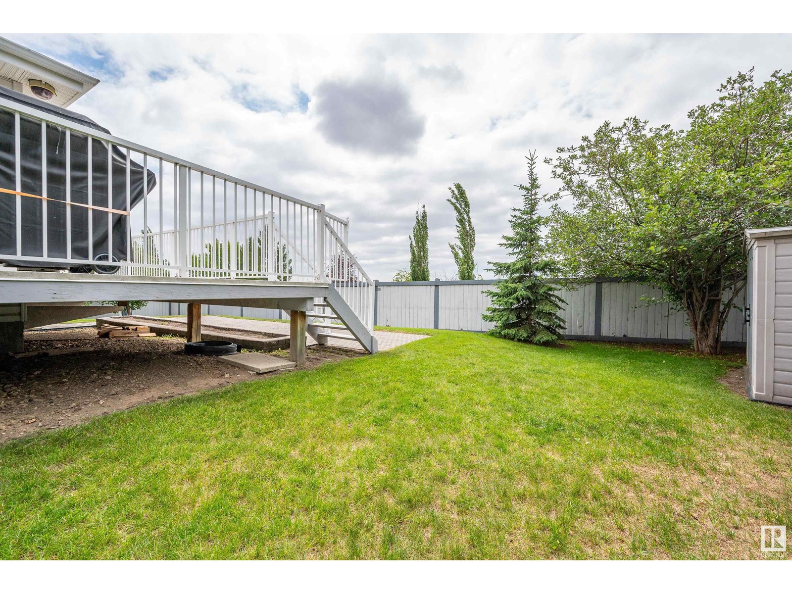 Photo 52 of 4927 152 Av Nw, Edmonton AB