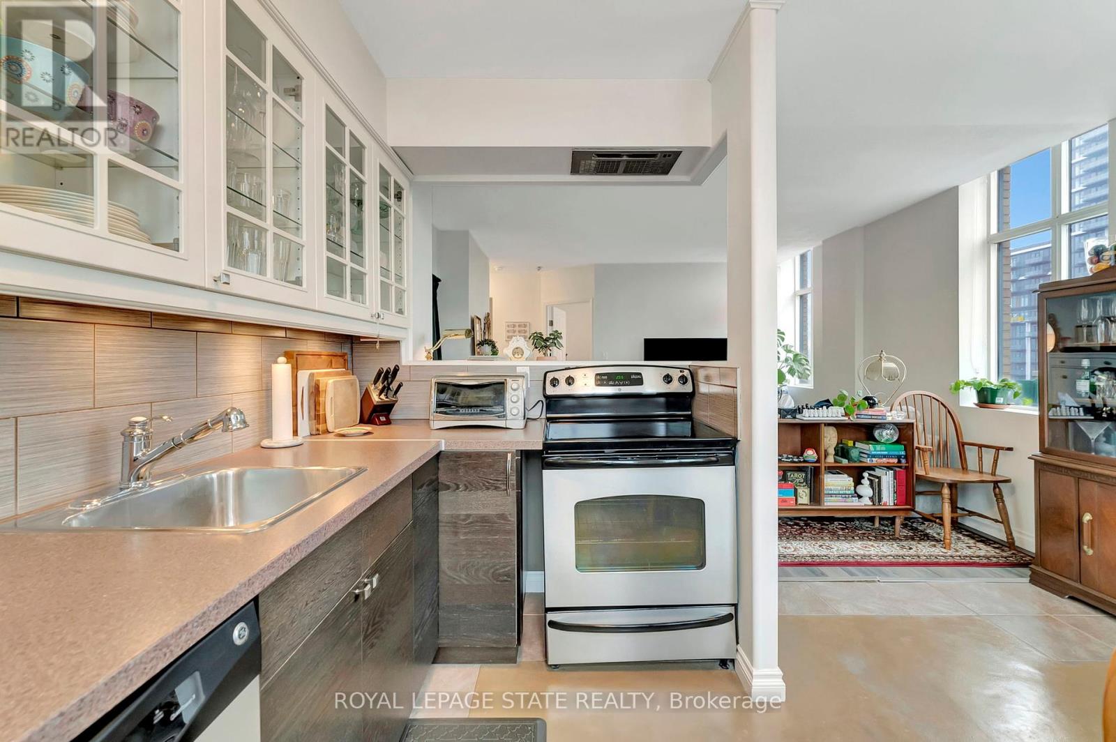 Photo 23 of 1205 36 James Street S, Hamilton ON