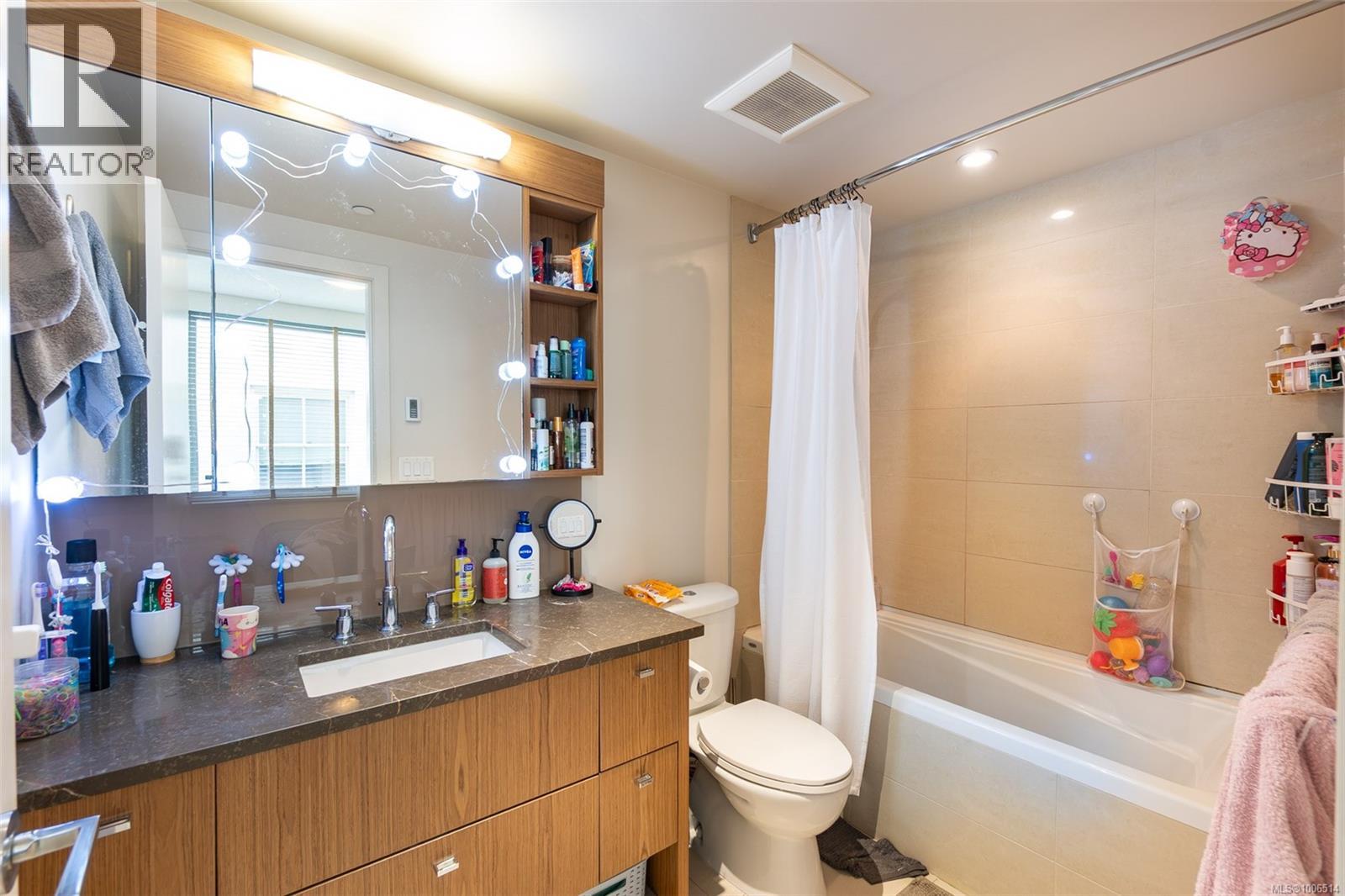 Photo 17 of 501 608 Broughton St, Victoria BC