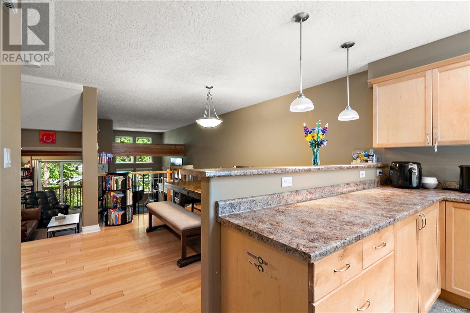 Single Family House Westcoast for Sale in   Mallek Cres Victoria 