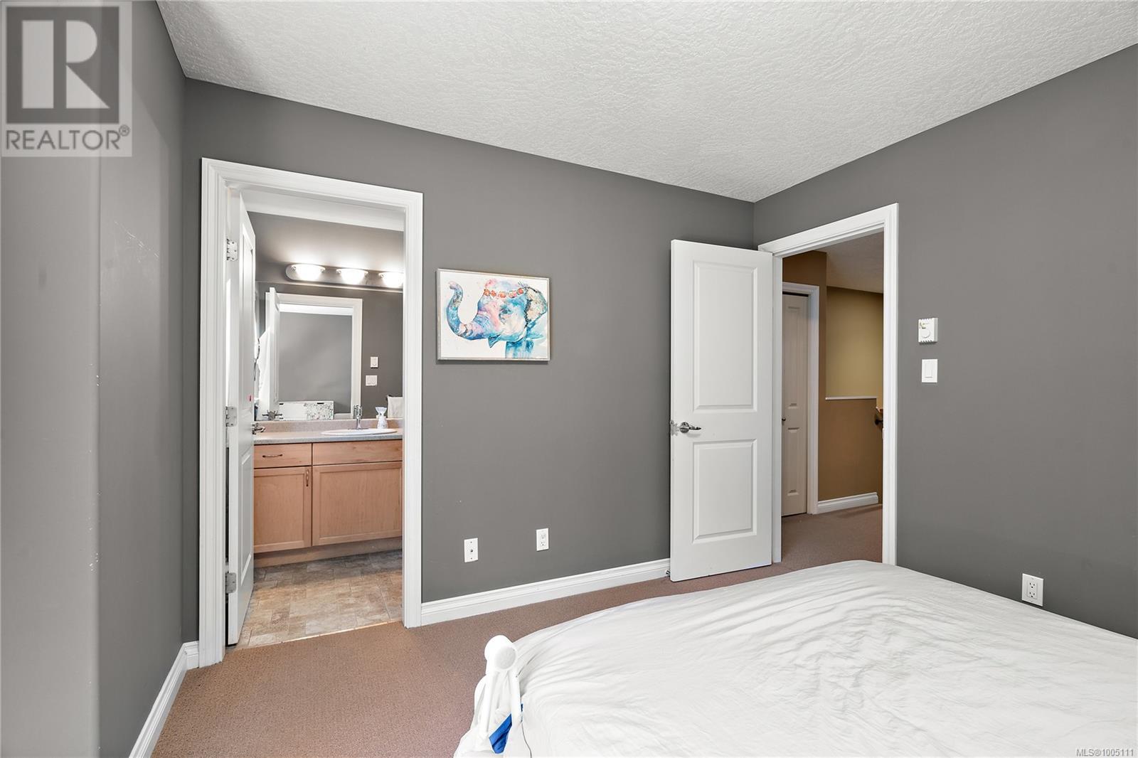 Single Family House Westcoast for Sale in   Mallek Cres Victoria 