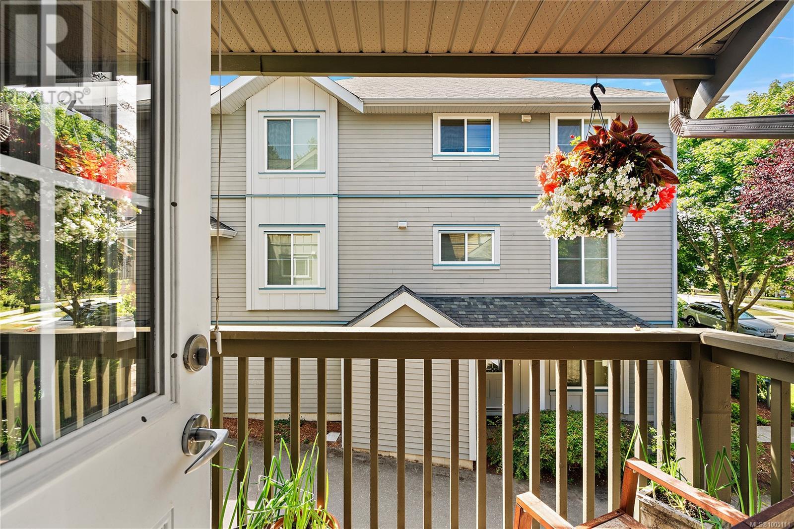 Single Family House Westcoast for Sale in   Mallek Cres Victoria 