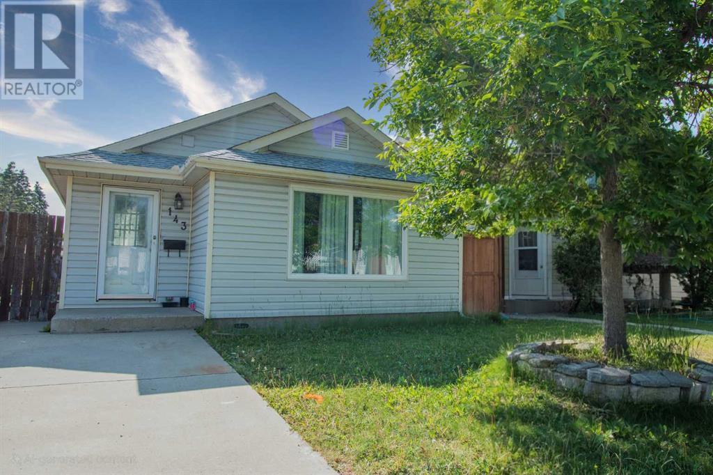 143 Castlegrove Road NE, Calgary, Alberta