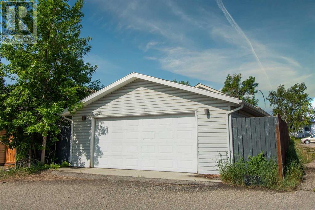 Single Family House Bungalow for Sale in  Castlegrove Road NE Castleridge Calgary 