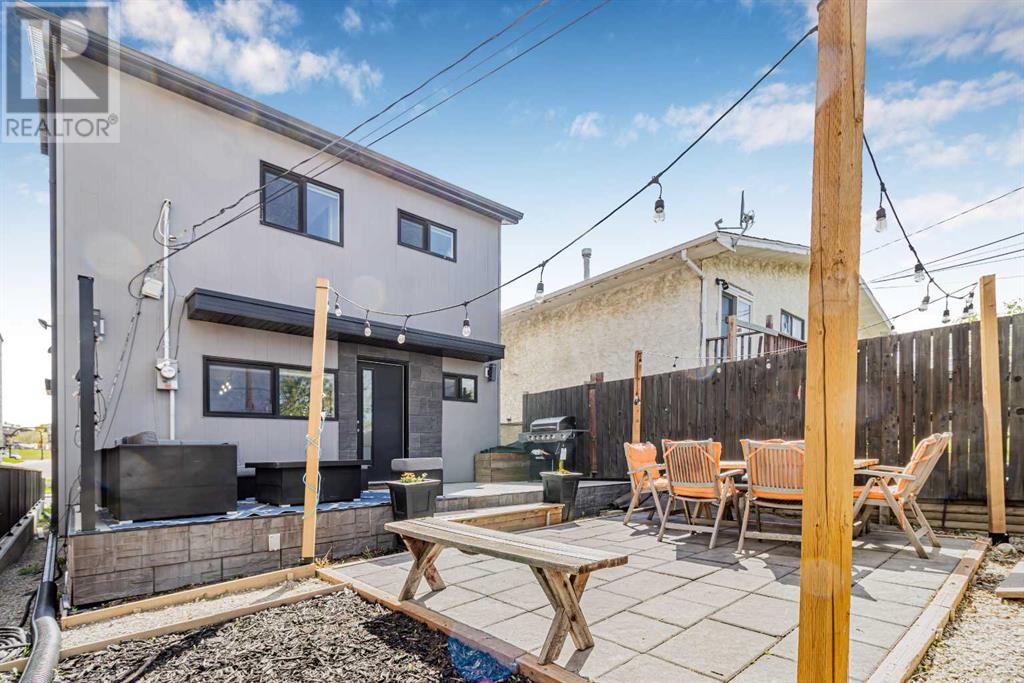 Single Family House for Sale in   Avenue NE Highland Park Calgary 