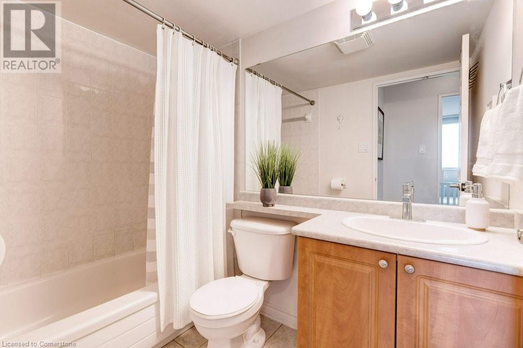 Photo 13 of 3501 Glen Erin Drive Unit 1009, Mississauga ON
