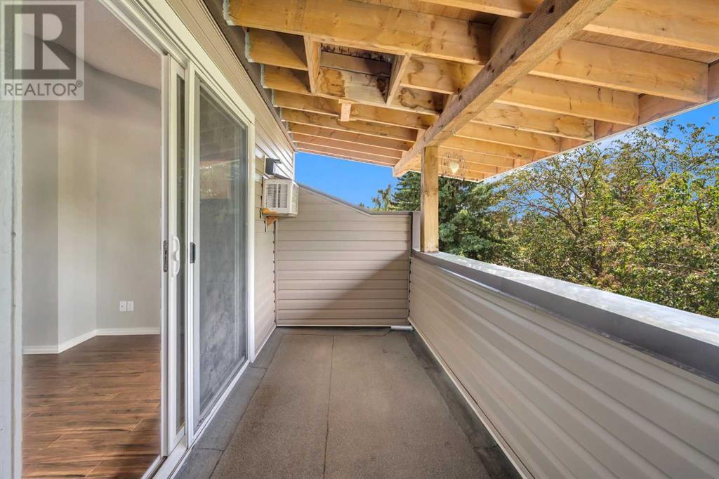 Single Family House for Sale in  Ranch Glen Drive NW Ranchlands Calgary 