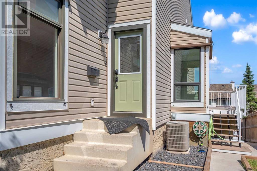 Single Family House for Sale in  Ranch Glen Drive NW Ranchlands Calgary 