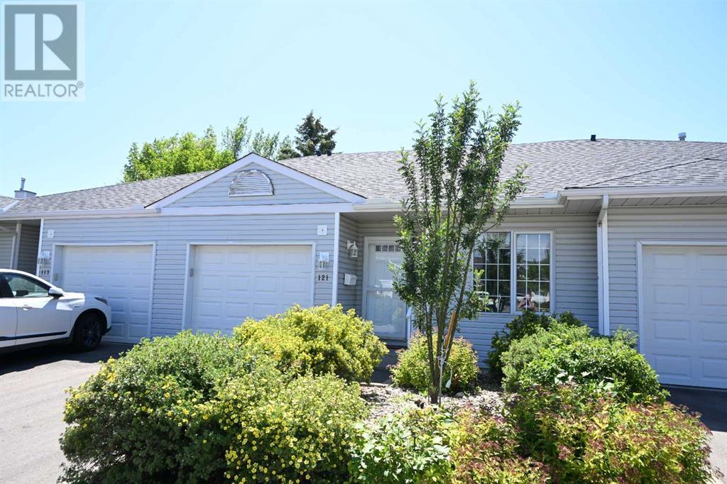 121 Hawkstone Manor NW, Calgary, Alberta