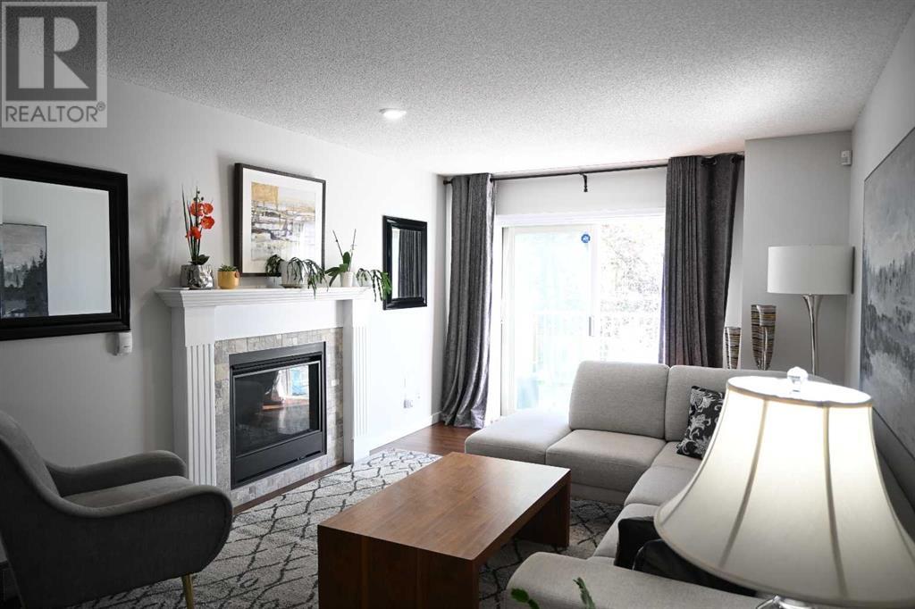 Single Family House for Sale in  Hawkstone Manor NW Hawkwood Calgary 