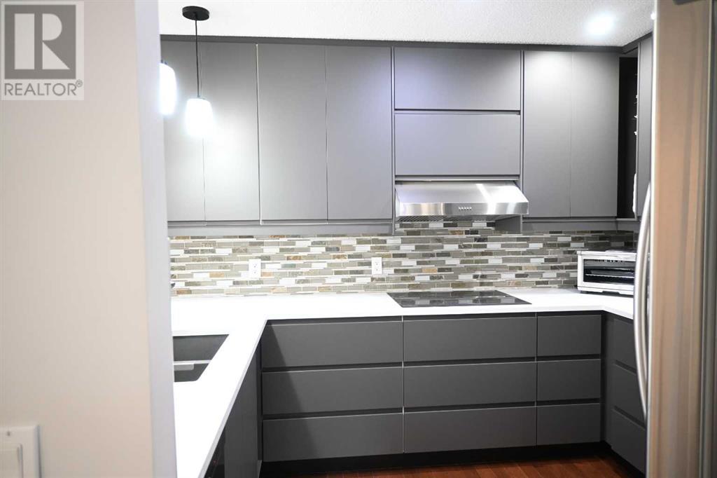 Single Family House for Sale in  Hawkstone Manor NW Hawkwood Calgary 