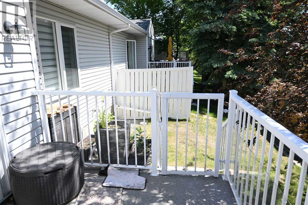 Single Family House for Sale in  Hawkstone Manor NW Hawkwood Calgary 