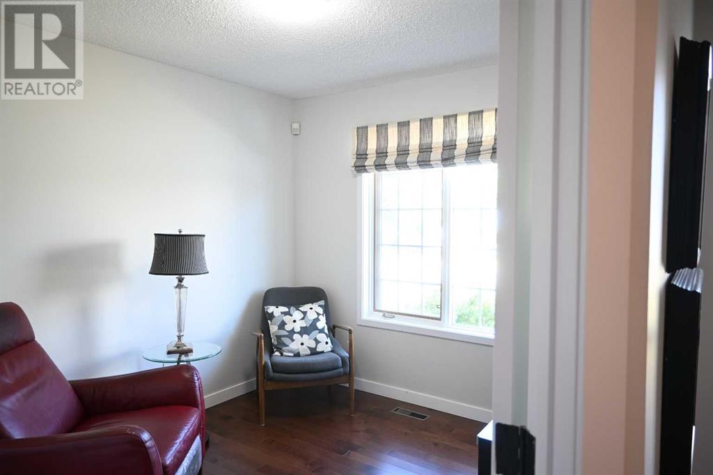 Single Family House for Sale in  Hawkstone Manor NW Hawkwood Calgary 