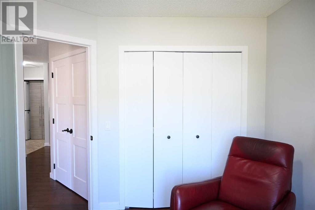 Single Family House for Sale in  Hawkstone Manor NW Hawkwood Calgary 