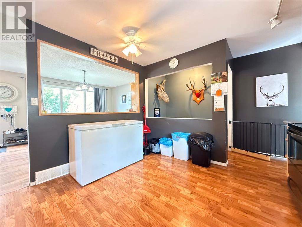 Photo 15 of 213 3 Street W, Lashburn SK