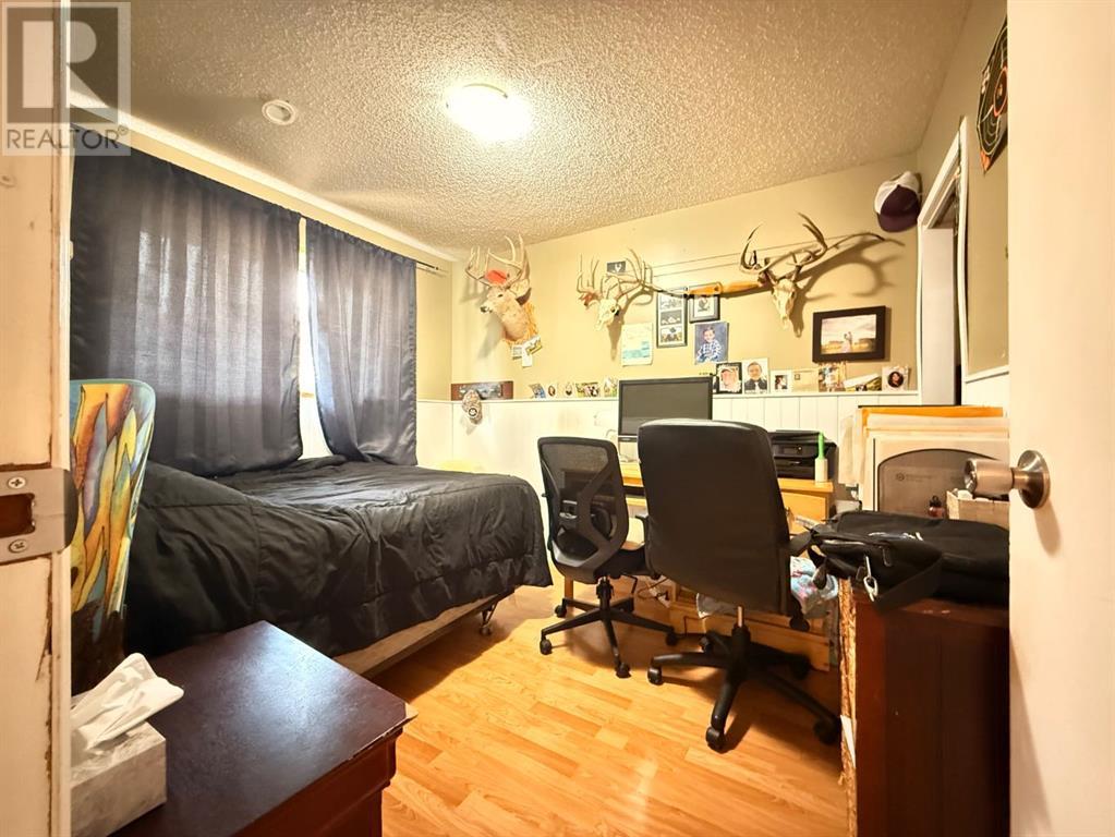 Photo 16 of 213 3 Street W, Lashburn SK
