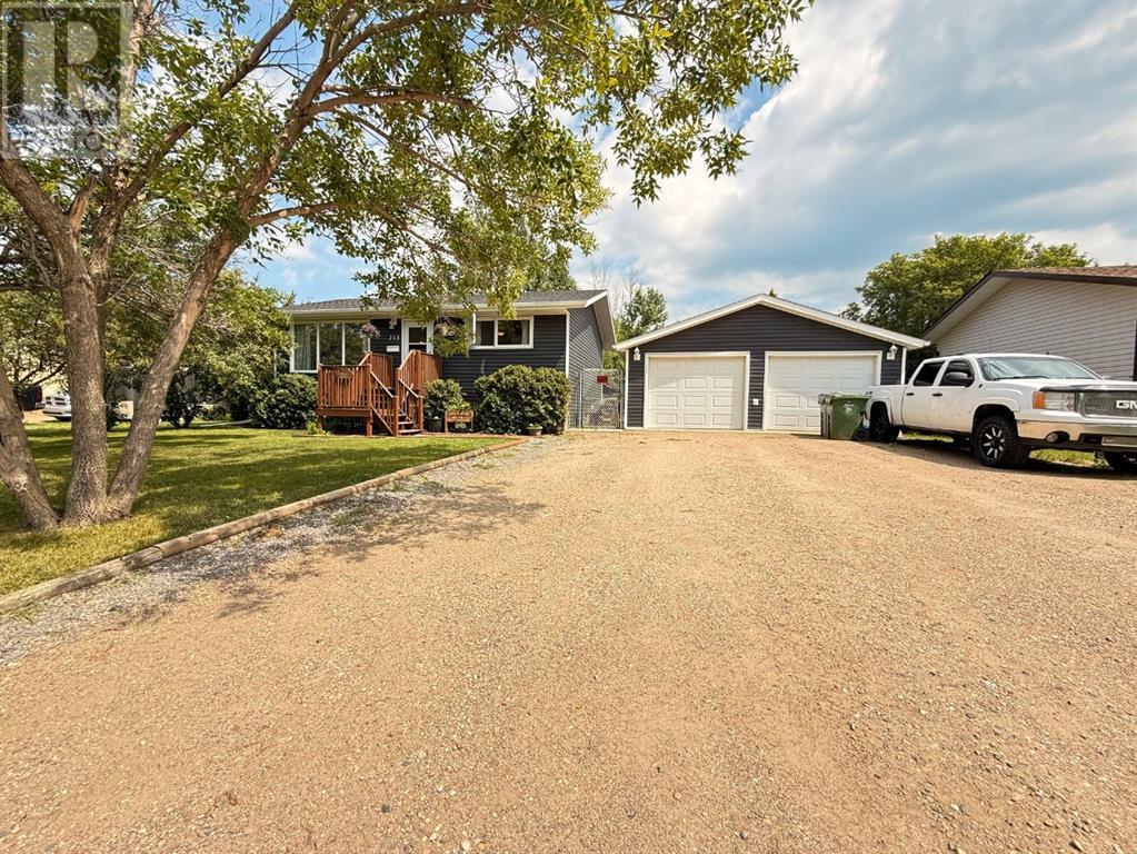 Photo 2 of 213 3 Street W, Lashburn SK