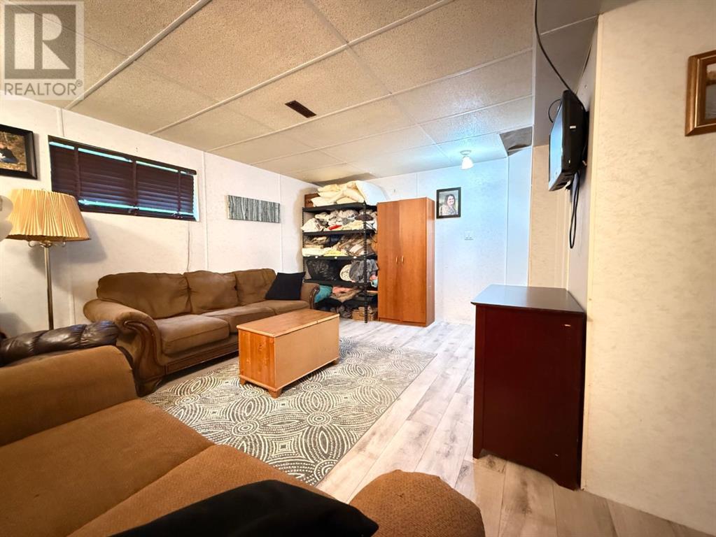 Photo 20 of 213 3 Street W, Lashburn SK