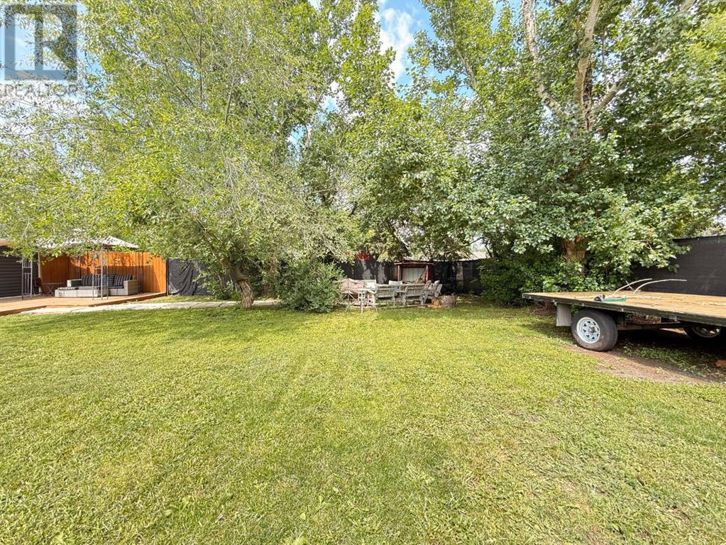 Photo 35 of 213 3 Street W, Lashburn SK