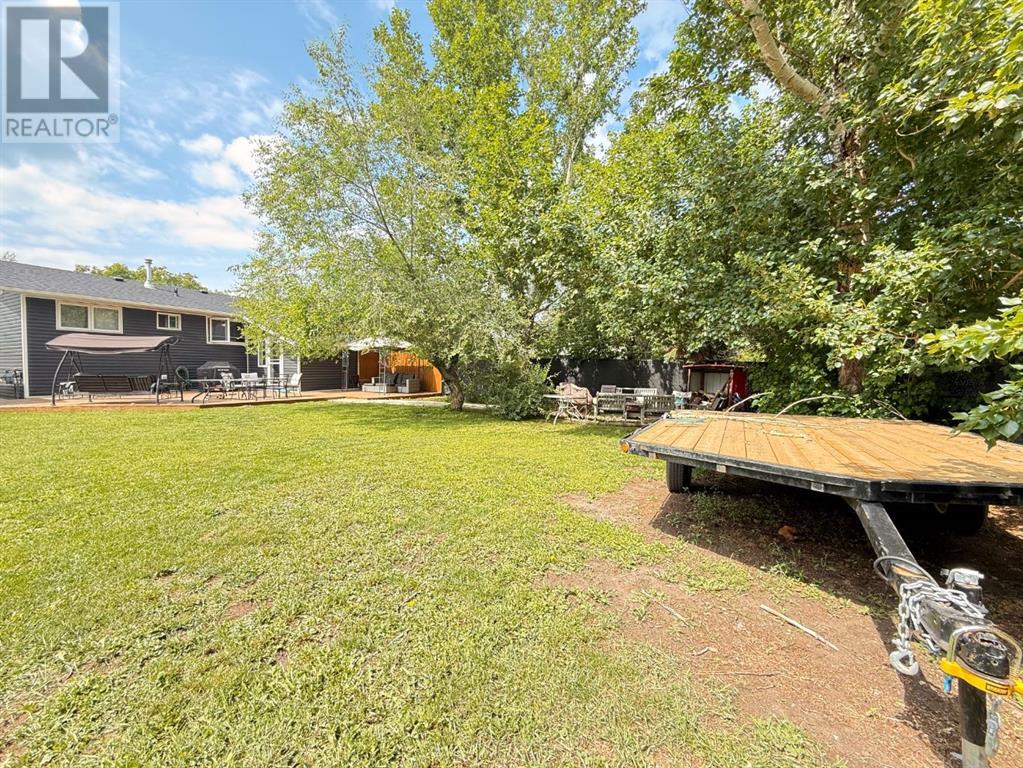 Photo 37 of 213 3 Street W, Lashburn SK