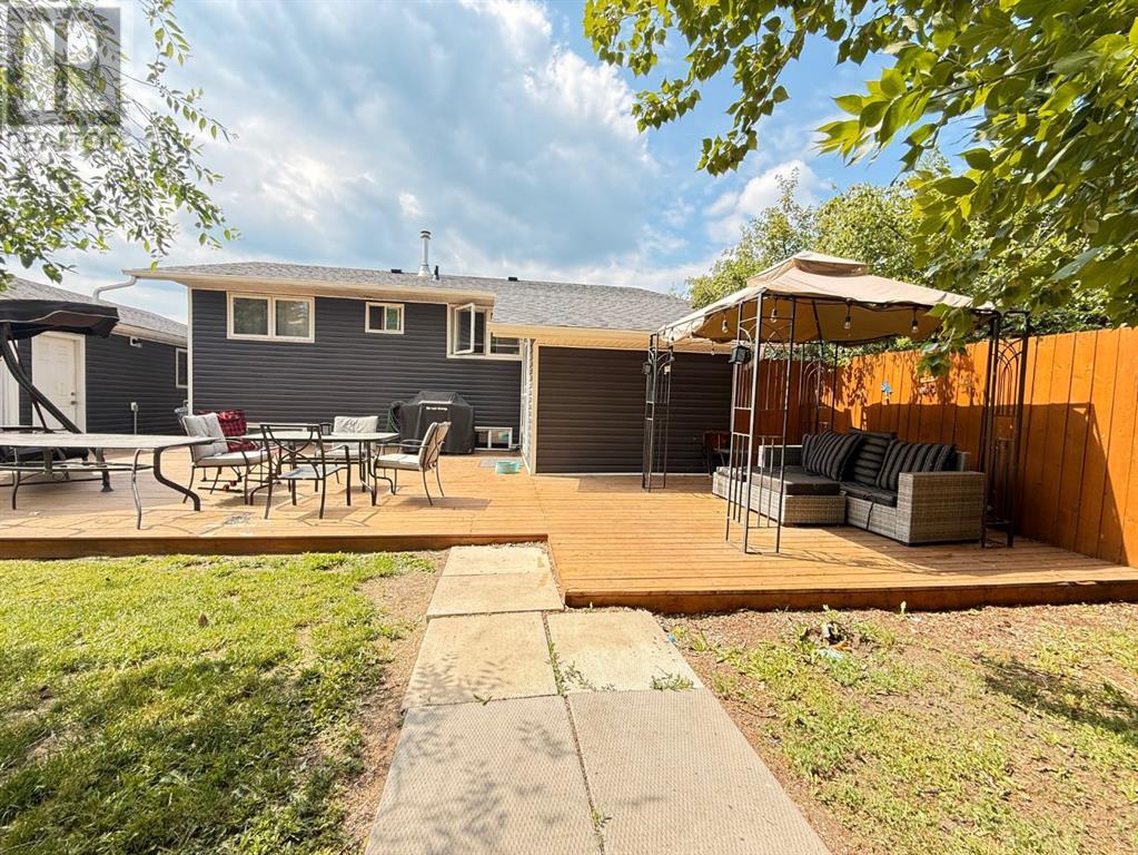 Photo 38 of 213 3 Street W, Lashburn SK