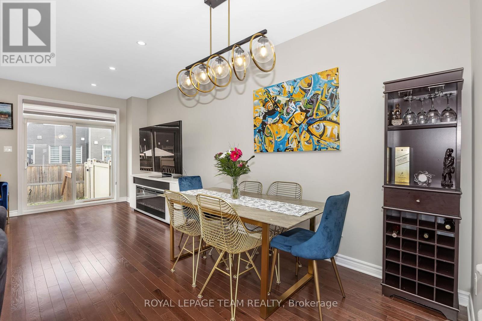 Photo 13 of 526 Edenwylde Drive, Ottawa ON