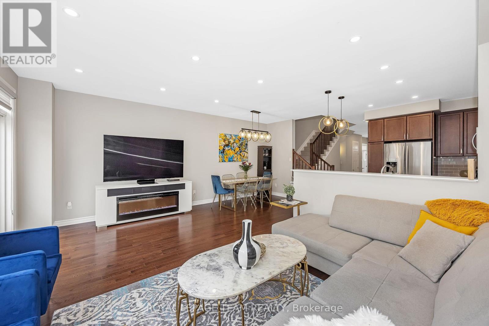 Photo 18 of 526 Edenwylde Drive, Ottawa ON