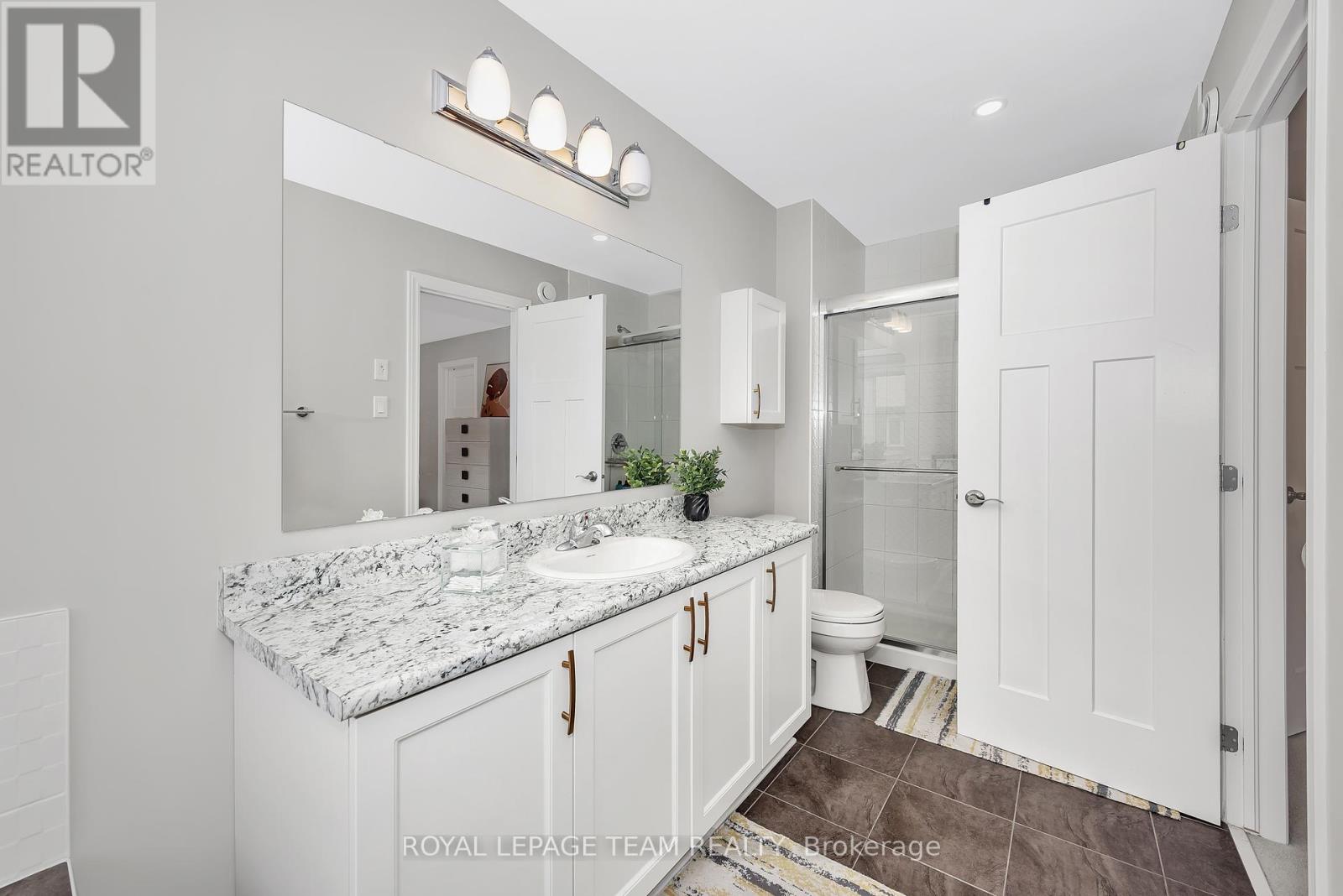 Photo 27 of 526 Edenwylde Drive, Ottawa ON