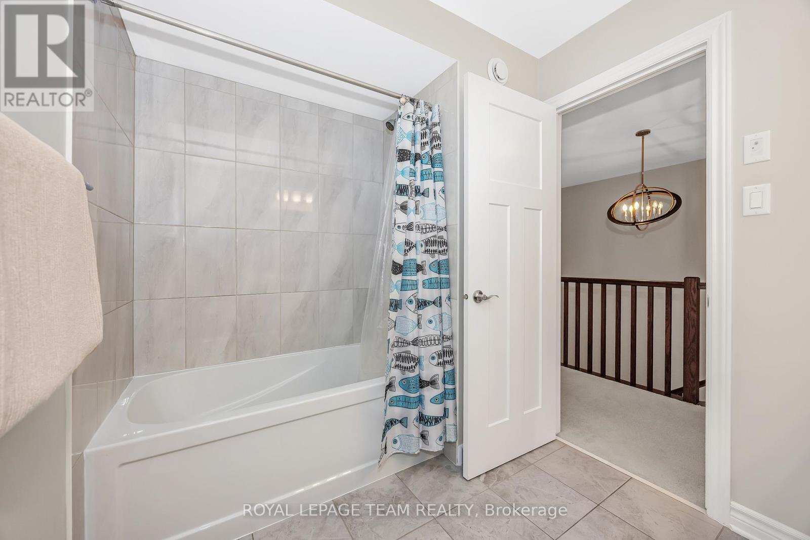 Photo 34 of 526 Edenwylde Drive, Ottawa ON