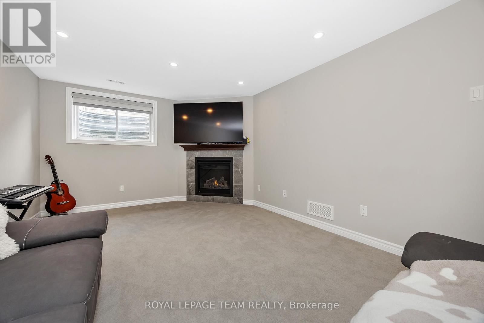 Photo 40 of 526 Edenwylde Drive, Ottawa ON