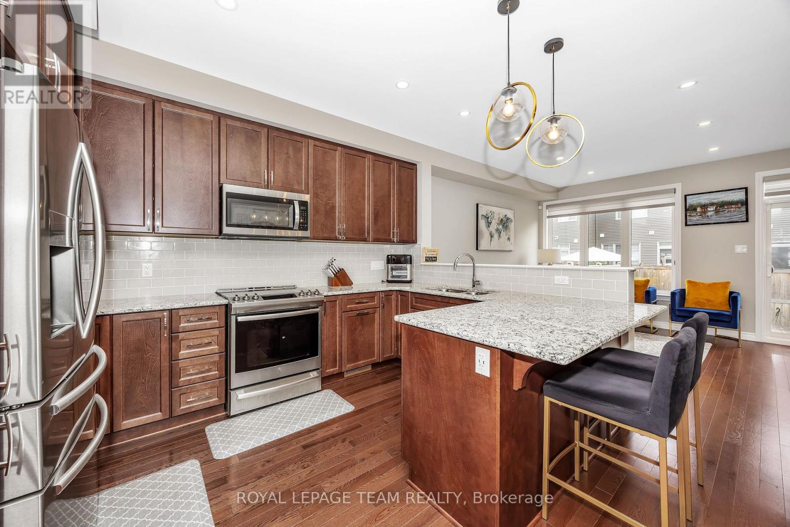 Photo 7 of 526 Edenwylde Drive, Ottawa ON