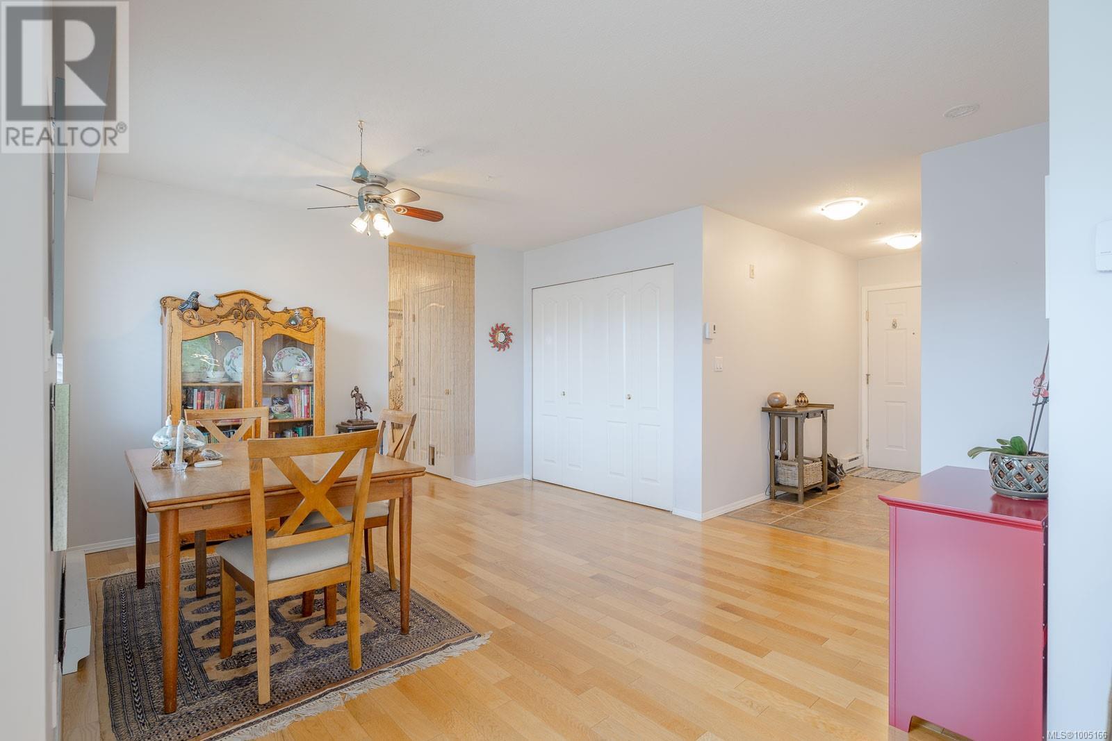 Photo 31 of 301 24 Prideaux St, Nanaimo BC