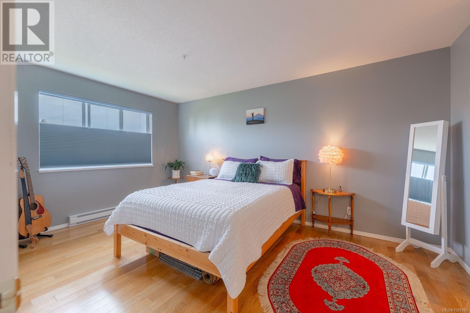 Photo 6 of 301 24 Prideaux St, Nanaimo BC