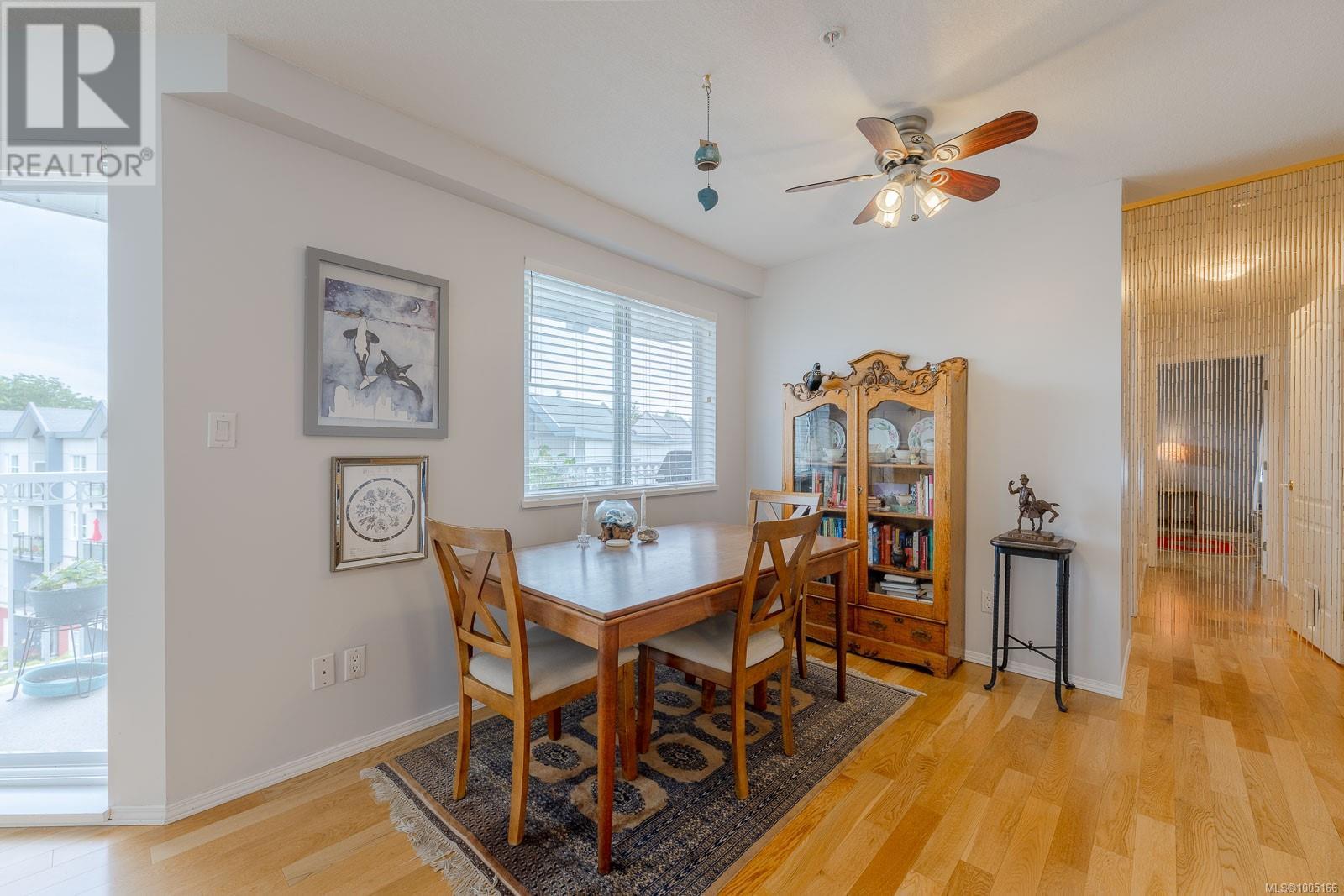 Photo 11 of 301 24 Prideaux St, Nanaimo BC
