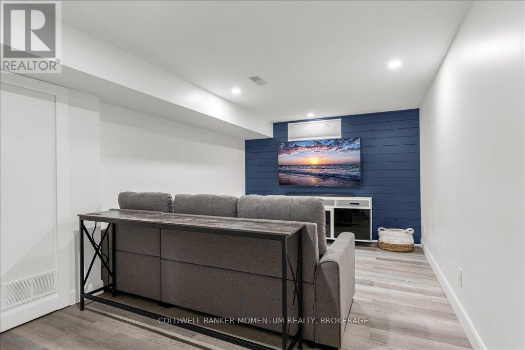 Photo 19 of 197 Dunsdon Street, Brantford ON