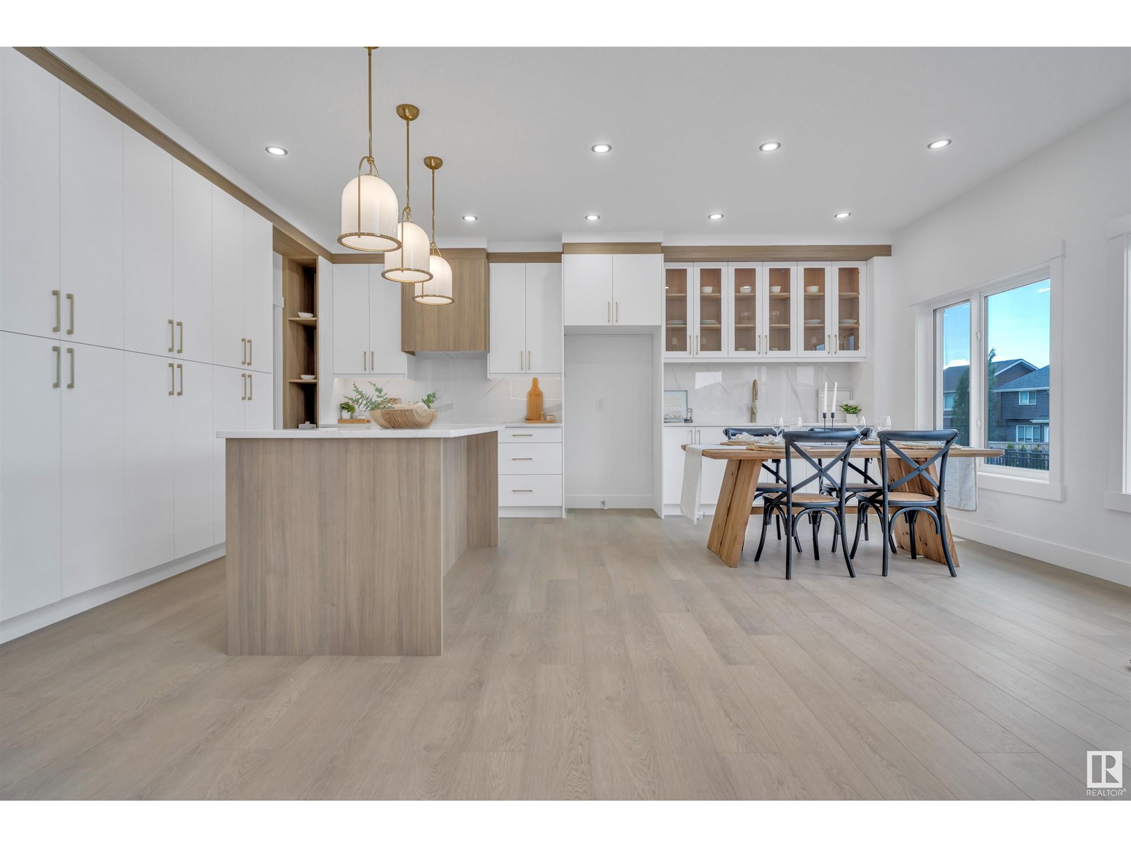 Photo 17 of 7047 Kiviaq Cr Sw, Edmonton AB