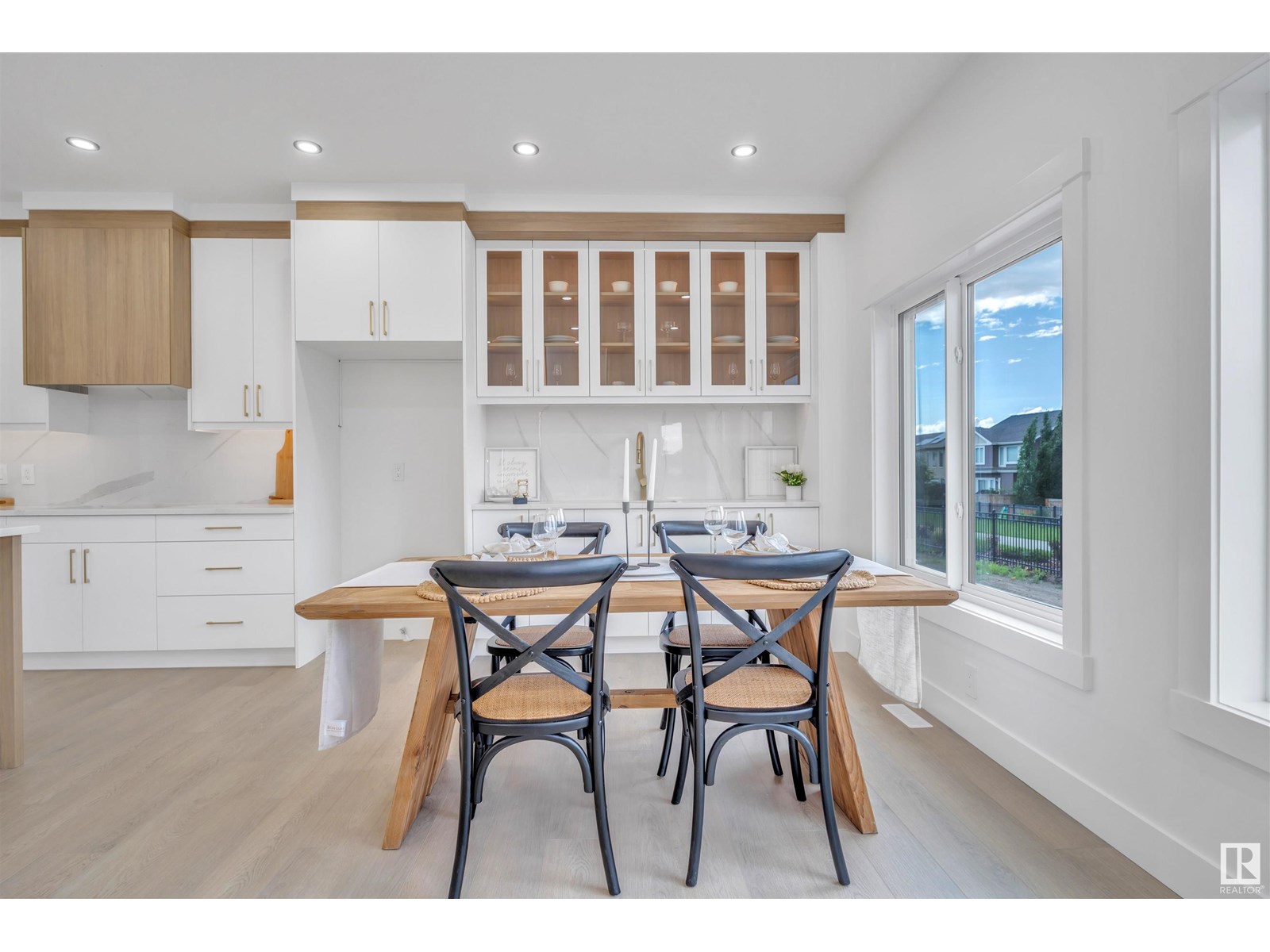 Photo 18 of 7047 Kiviaq Cr Sw, Edmonton AB