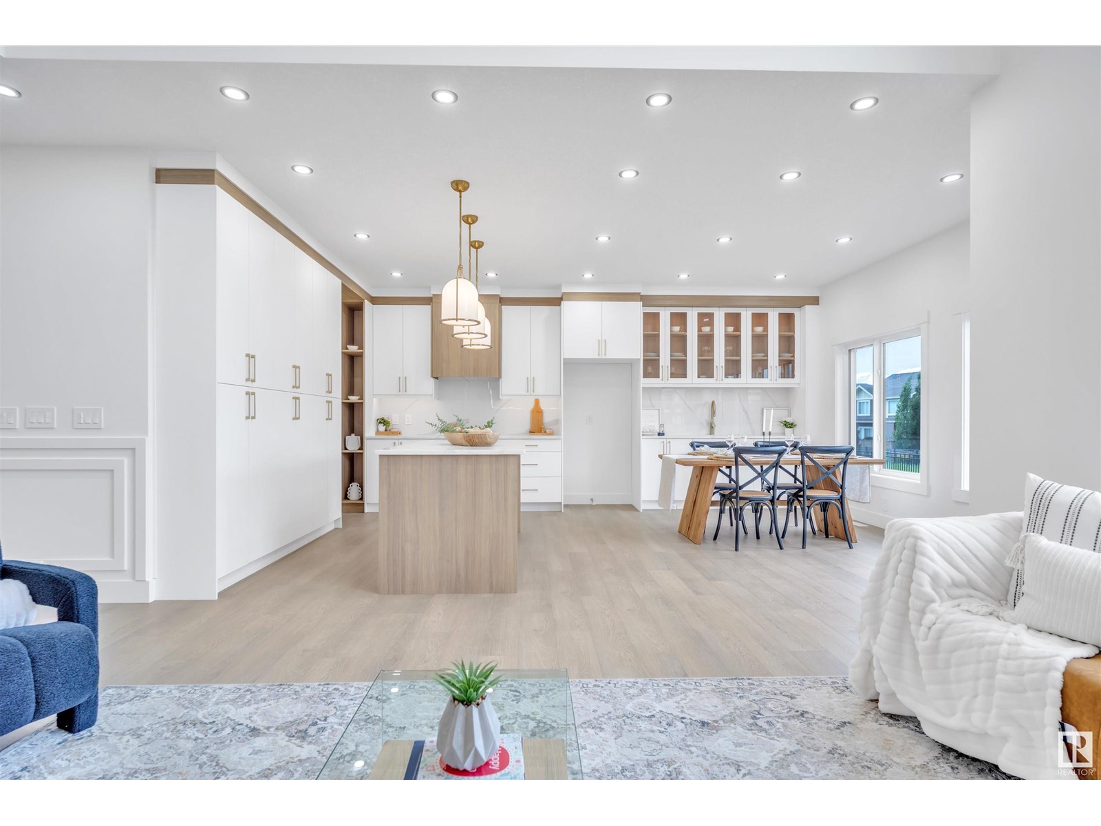 Photo 19 of 7047 Kiviaq Cr Sw, Edmonton AB